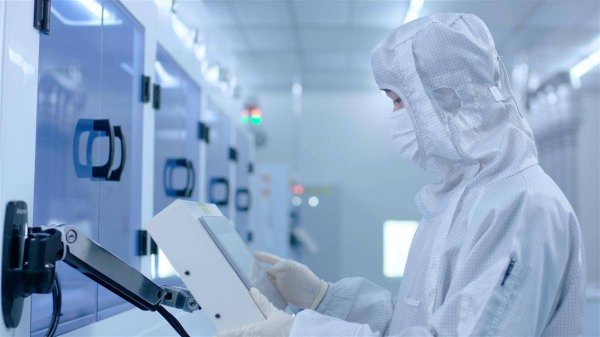 象泰配资 聚焦干部素质提升年丨走访1320家企业破题247项 脚底板下磨砺科技服务尖兵